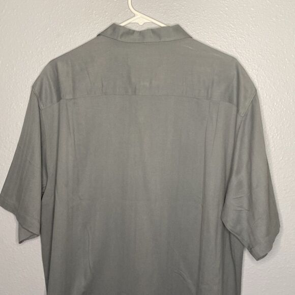Tommy Bahama Gray Green Button Up Soft Shirt Size Large - Picture 11 of 12